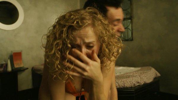 ‘kycom’2-0完胜！齐祖神换人2分钟锁定胜局，皇马反超巴萨重回西甲榜首(图1)